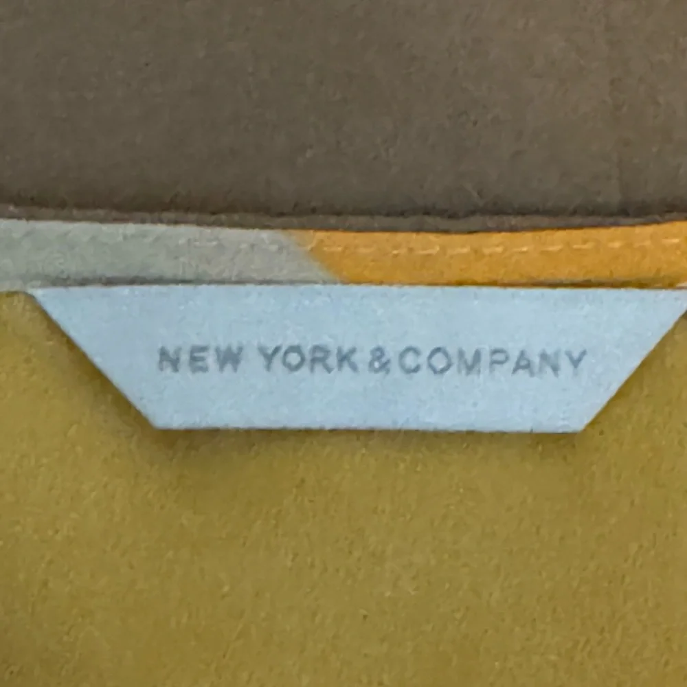 H-9 New York‎ & Company White Orange & Brown Stripe Sleeveless Blouse Size S